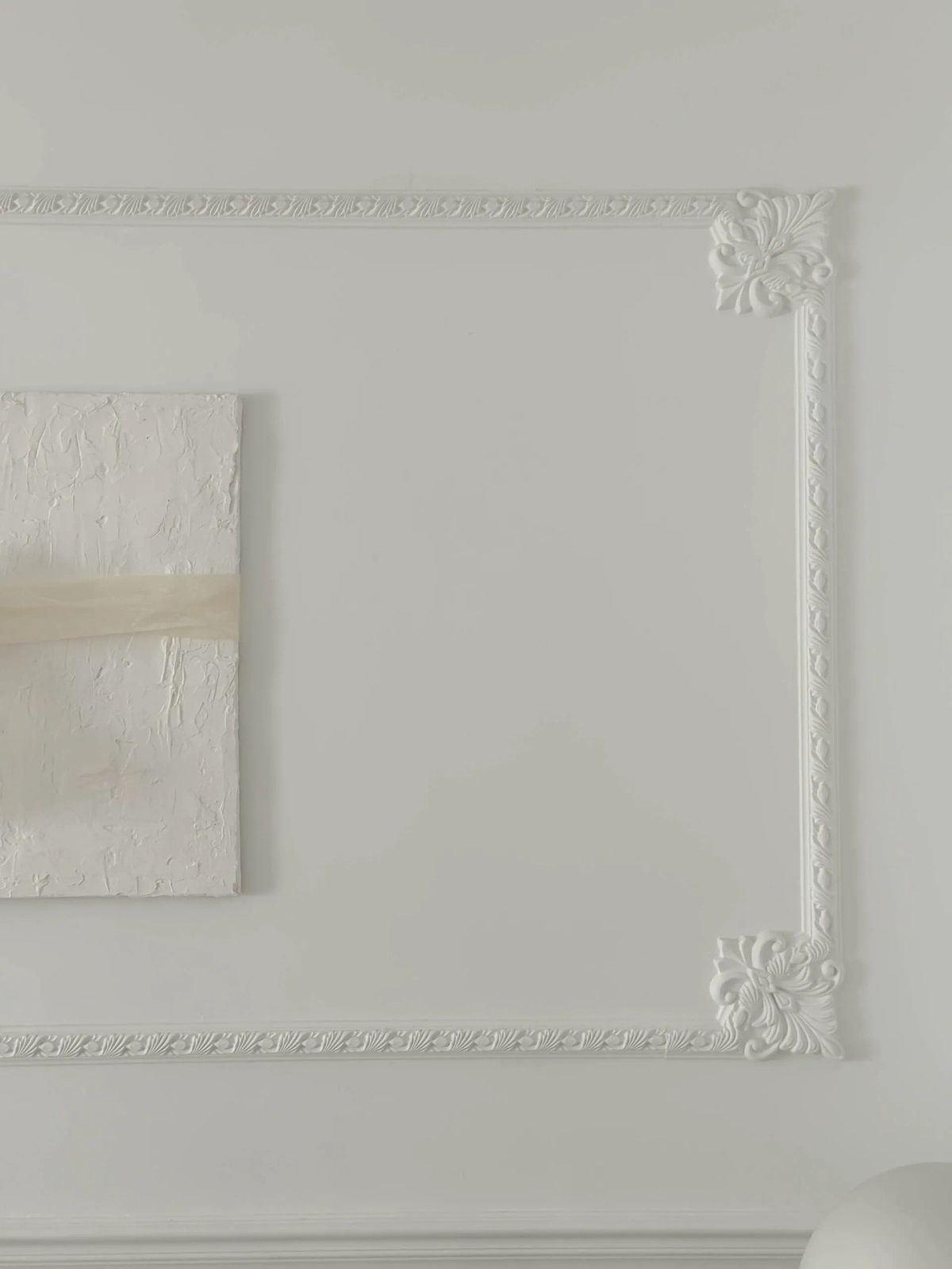 Listwa ścienna MDC258 biała wym. 200 x 2 x 5.4 cm, z ProFoam